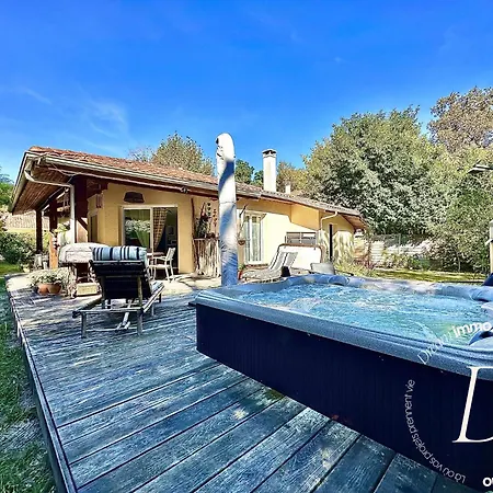 Villa Avec Exterieur, Centre Au Bord De L'ocean